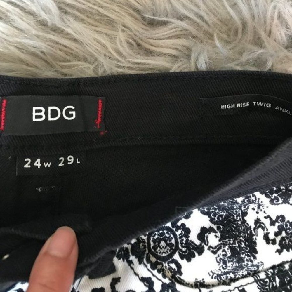 BDG High Rise Twig Ankle Brocade Jeans Size 24 x 29 - Picture 2 of 4